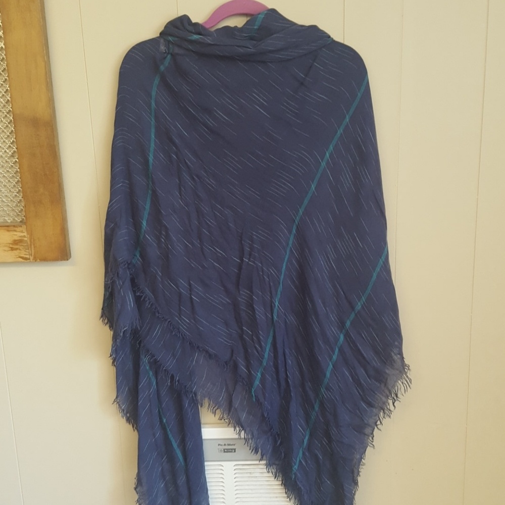 Blue shawl - Picture 4 of 4